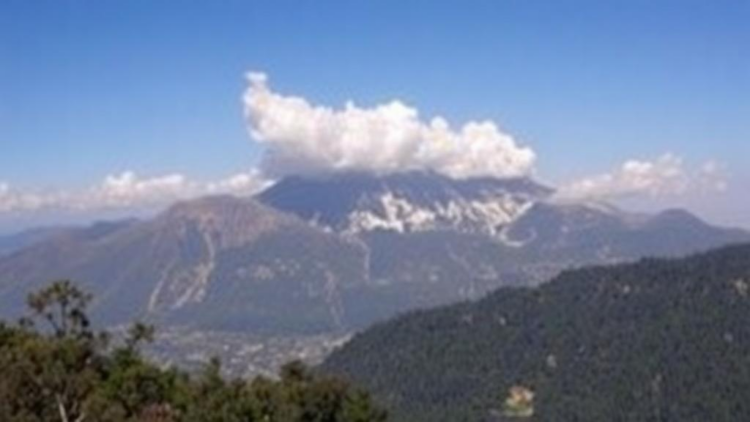 Dengue Climbs the Ecuadorian Andes as Local Temperatures Drift Above Historic Norms