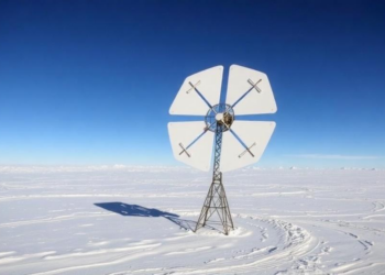 Three Satellites and a Five-Panel Antenna Could Give the Arctic Its Own Secure Communication Network