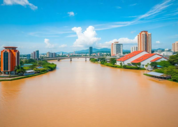Riverside Indonesian City Faces Flood Governance Gaps as New Capital Rises Nearby