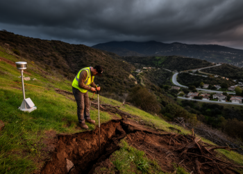 Ten-day rainfall history improves Southern California landslide detection