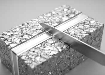 Twin Boundaries Hold the Secret to Cutting CoCrFeMnNi High-Entropy Alloys Cleanly
