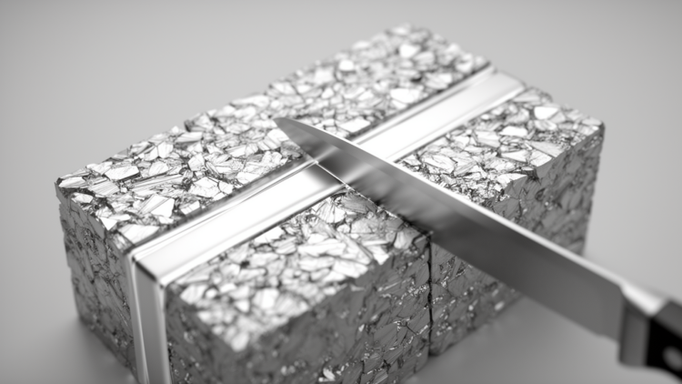 Twin Boundaries Hold the Secret to Cutting CoCrFeMnNi High-Entropy Alloys Cleanly