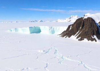 Geomorphic Study Links Baffin Bay Ice Shelf to Glacial Stabilization