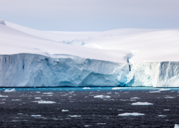 Ancient Baffin Bay ice shelf buttressed three ice sheets, study finds