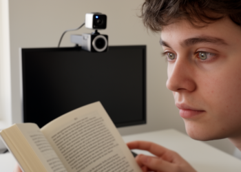 Webcams Track Reading Effects, but Noisy Eyes Limit Precision