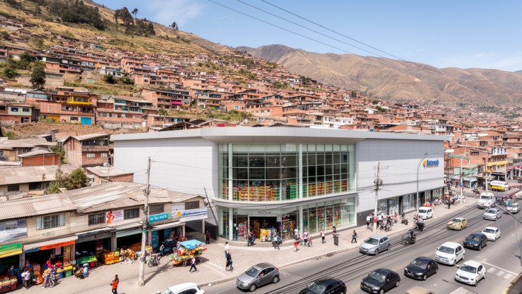 Supermarkets dominate Quito’s unevenly distributed food infrastructure