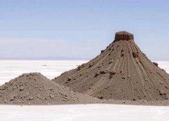 Volcanic cement blends face their toughest test in Algeria’s salt flats