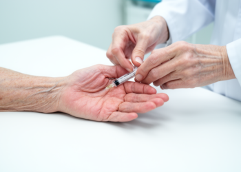 Rapid Steroid Dosing Does Not Increase Fracture Risk in Elderly Asthmatics