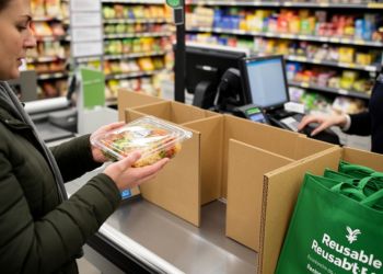 Survey links single-use plastic use to retail barriers