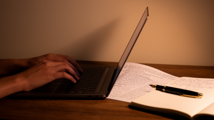 Reading AI Text May Quietly Reshape How Humans Write, Perspective Argues
