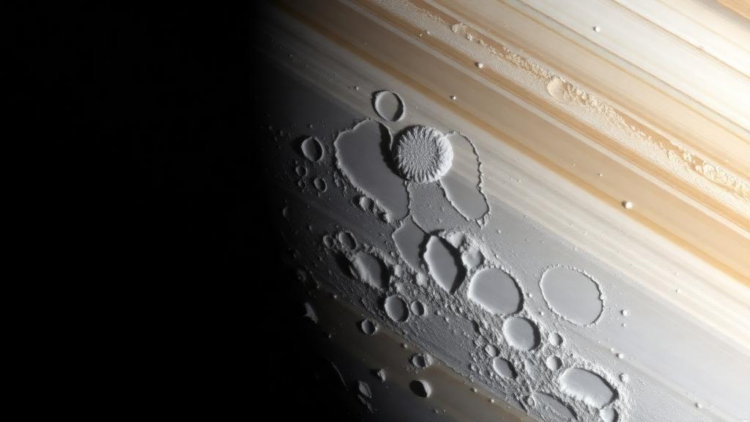Saturn’s Moon Enceladus Sorts Its Ocean Into Ice Grains, Boosting the Hunt for Alien Life