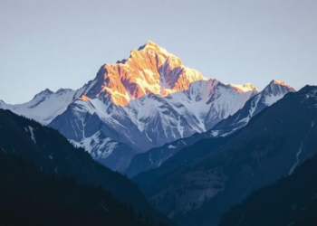 Ancient Healing Knowledge in the Himalayas Follows the Mountains, Not Just the People