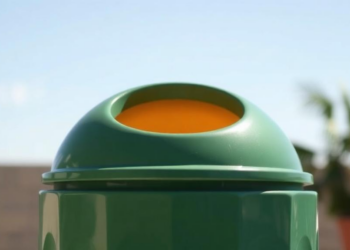 Sunlight-Powered Catalyst Turns Trash Bin Lids Into Odor-Destroying Air Purifiers