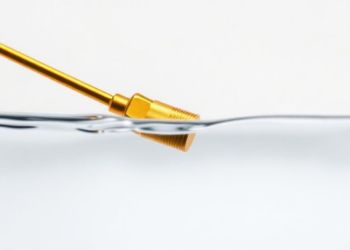 Bare Gold Electrode Detects Trace Mercury in Water Without Nanocoatings