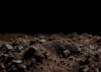 Atomic Fingerprints in City Soil Reveal a Century of Industrial Pollution