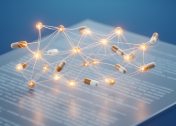 Knowledge Graph Boosts AI Extraction of Drug Side Effects from Patient Narratives