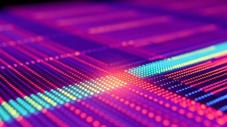 Nanoscale Plasmonic Waveguide Could Shrink and Boost Distorted Light Pulses in One Step