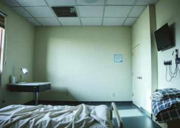Inside the Battle Zone: What Teens Forced Into Hospital for Anorexia Nervosa Really Experience