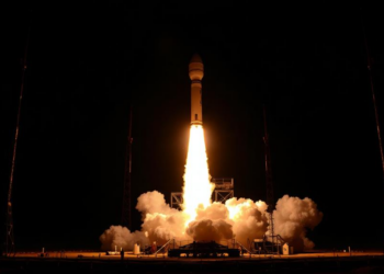Boron-Powered Propellant Lets Solid Rockets Switch On and Off With Electricity or Laser Light