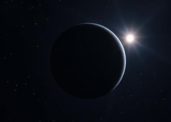 Astronomers Find First Backwards Planet Circling a Small Cool Star