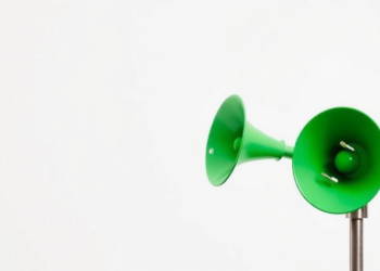 Green’s Functions Slash Simulation Time for Horn Antennas Near Reflectors