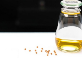 Ancient Seed Oil Trapped in Nanoparticles Wipes Out Two Deadly Superbugs