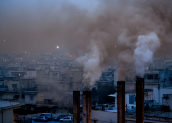 Wood-Burning Stoves, Not Traffic, Drive Greece’s Winter Air Pollution Crisis