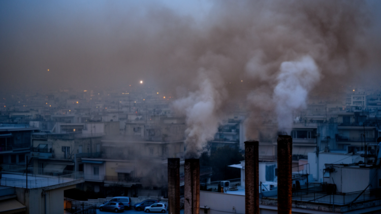 Wood-Burning Stoves, Not Traffic, Drive Greece’s Winter Air Pollution Crisis