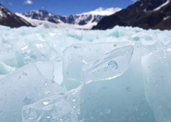 Ice Crystals Deep in Tibetan Glaciers Preserve Hidden Records of Past Temperature