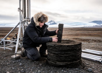 Ancient Greenland Sediments Reveal Summers 4.7 Degrees Warmer 400,000 Years Ago