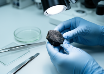 Hidden Clocks in Crystal Tracks: New Method Pulls Multiple Ages From a Single Mineral