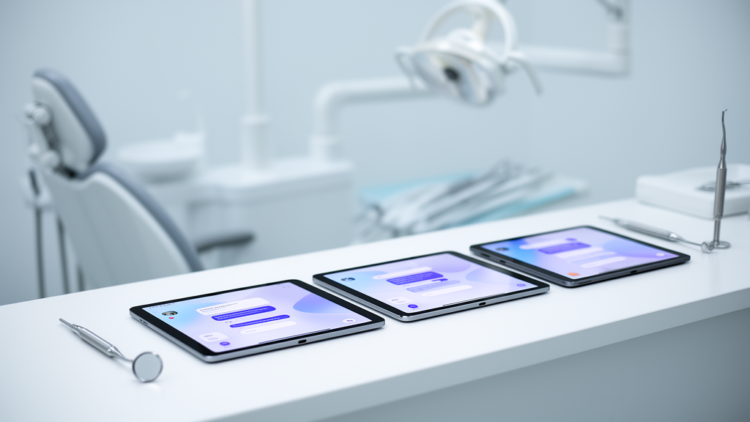 AI Dentists Face Off: Three Chatbots Tested on Real Treatment Plans
