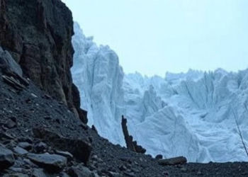Buried in Rock: Why Debris-Covered Glaciers Collapse Suddenly After Decades of Silence