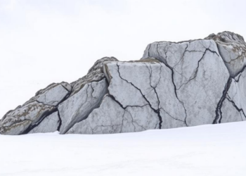 Antarctic Rocks Reveal Hidden Flaws in the Clocks That Track Ice Sheet Retreat