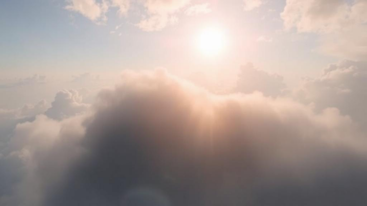 Europe’s Invisible Flight-Level Turbulence Rises and Pulses With a Solar Rhythm