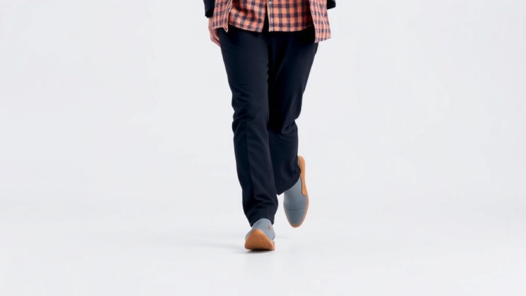 Walking Isn’t Always Rhythmic: Slow Gait Switches to a Discrete Control Mode, Study Finds
